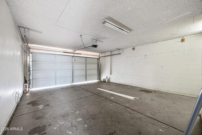Building Photo - 11102 W Turney Ave