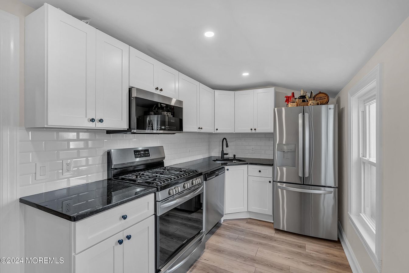 Building Photo - 28 Morford Pl