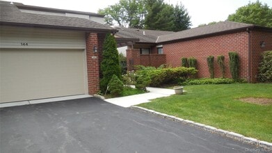 Building Photo - 144 Dove Hill Dr