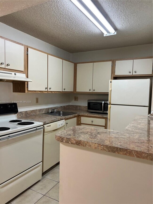 Building Photo - 7180 NW 179th St