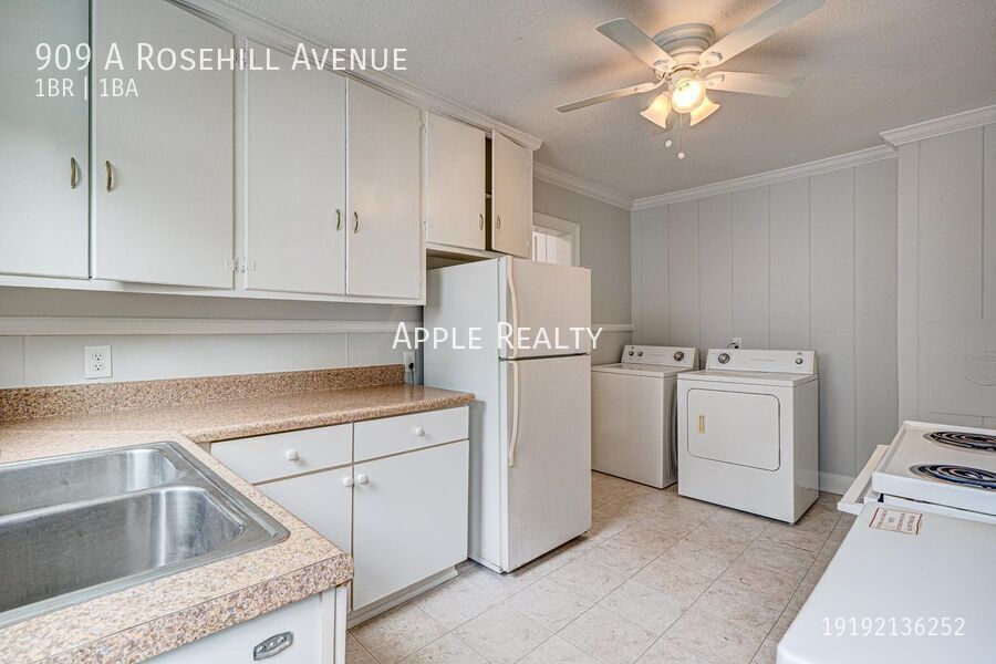 Building Photo - 909 Rosehill Ave