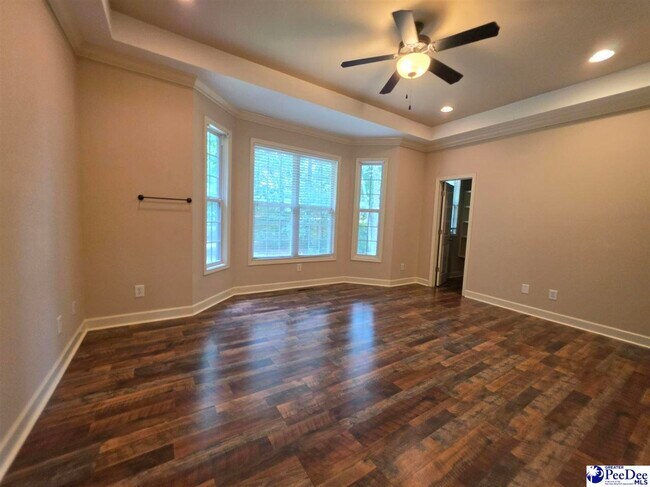 Building Photo - 995 Maggie Way