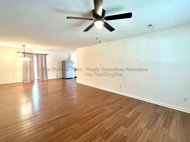 Building Photo - 4255 Vercelli Ln