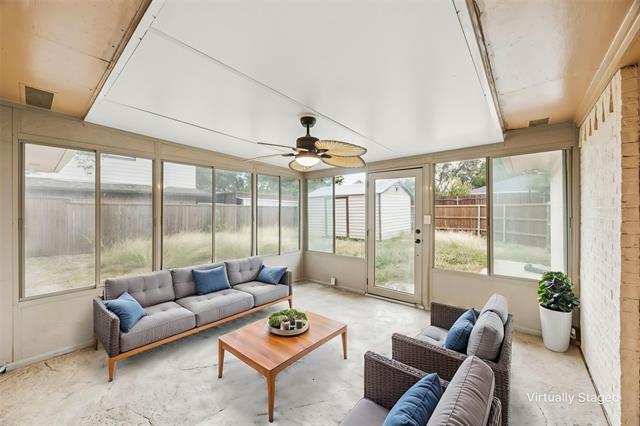 Building Photo - 1610 Lexington Dr