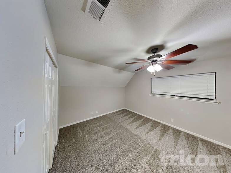 Building Photo - 1133 Norwood Dr