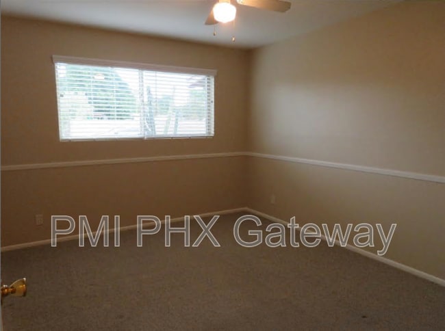 Building Photo - 15 E McKinley St