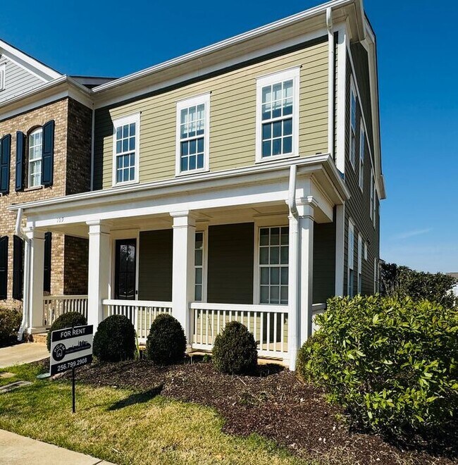 Building Photo - Pre-leasing for an April Move in-TOWN MADISON