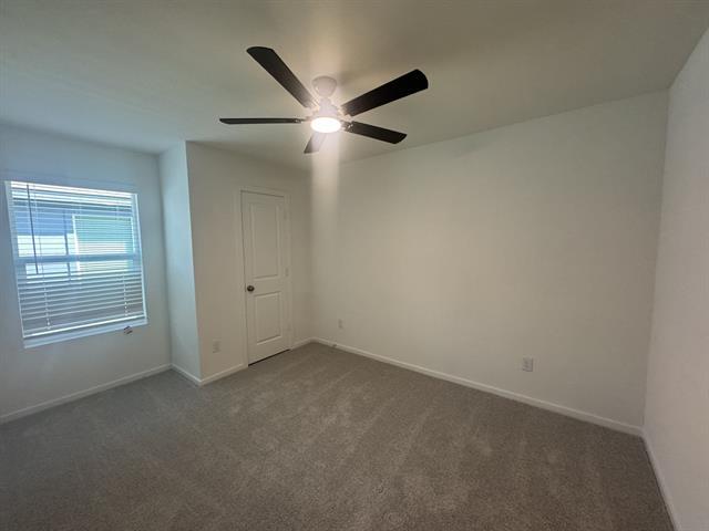 Building Photo - 423 Finch Cir