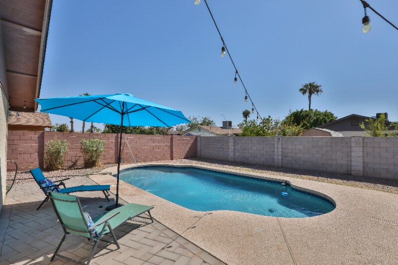 Building Photo - 531 W Del Campo Ave