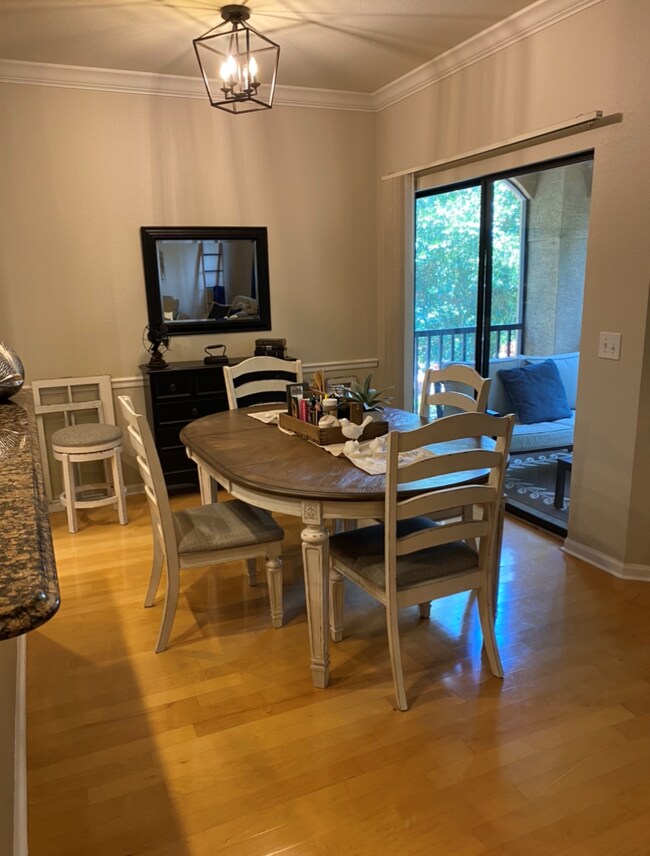 Building Photo - 2200 Tuscany Trce