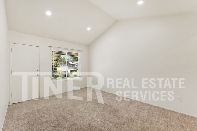 Building Photo - 8912 Lanier Way