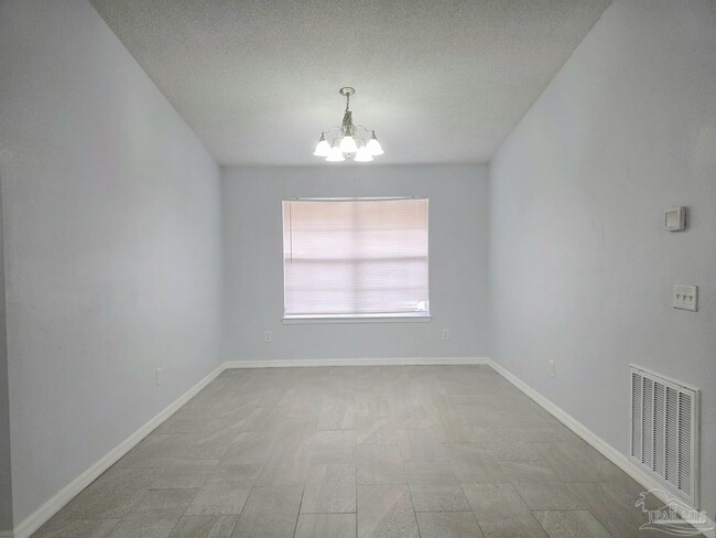 Building Photo - 4972 Genevive Ct