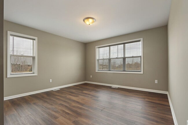 Building Photo - 342 Cattail Ct