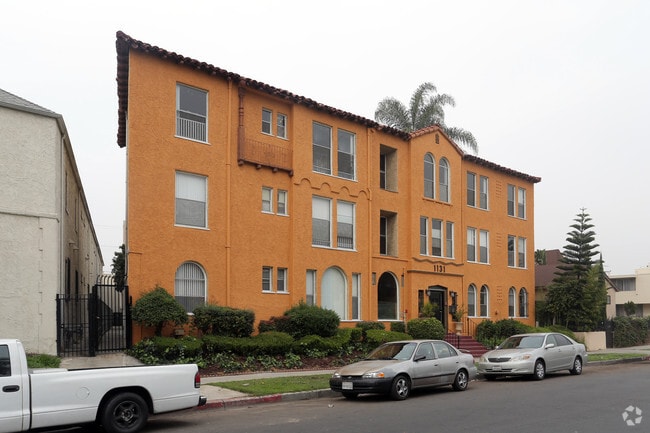 Primary Photo - 1131 S Bronson Ave