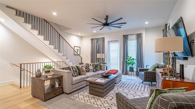 Building Photo - 694 W Main St