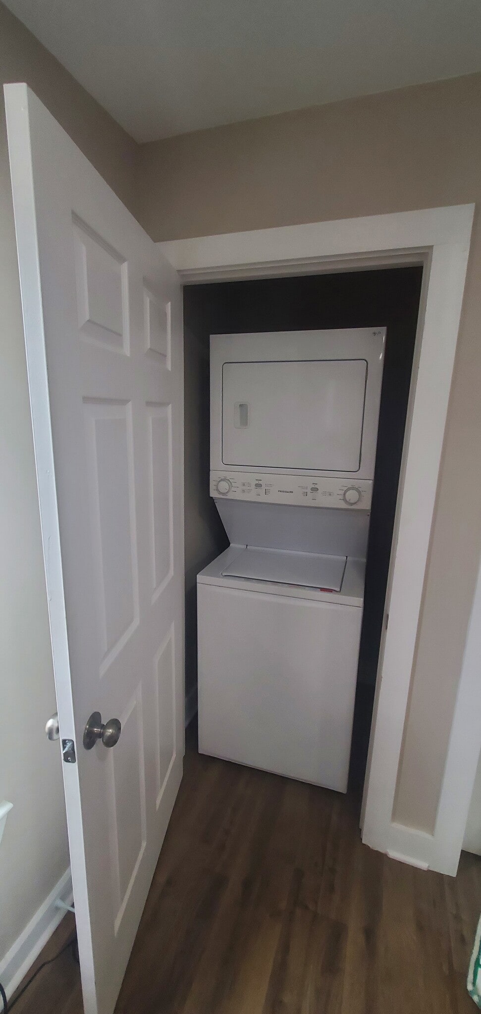 Washer/Dryer - 3824 Lila St