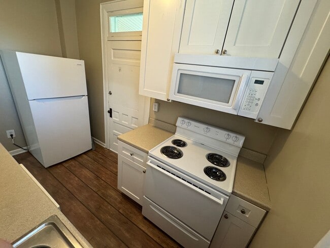 Building Photo - 3 Bedroom- OSU Campus