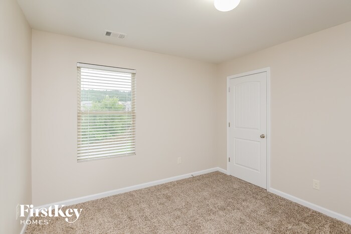 Building Photo - 3106 Silver Dale Ln