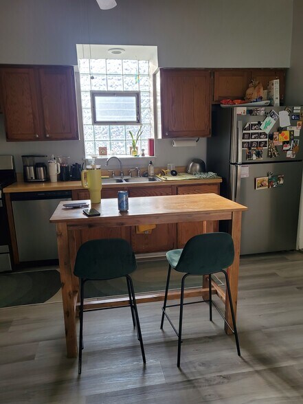 Building Photo - 2509 W Augusta Blvd