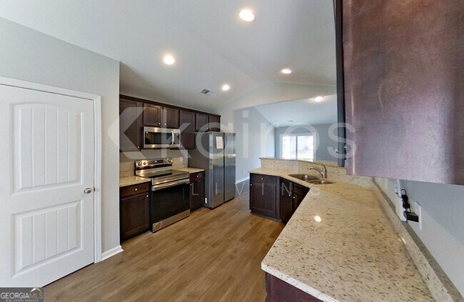 Building Photo - 104 Ebenezer Blf Wy