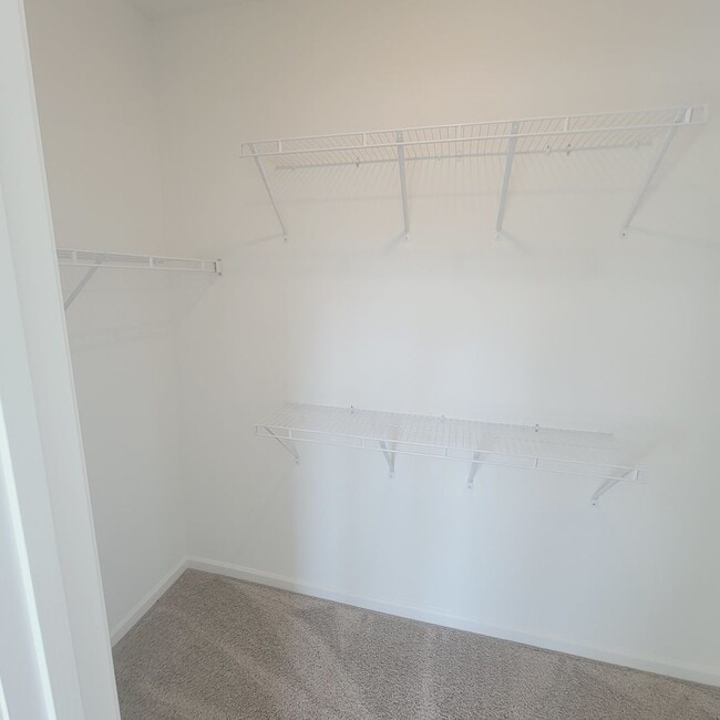 Building Photo - 3BR/2.5BA Townhome in Terraces at Farmington; Great Schools!