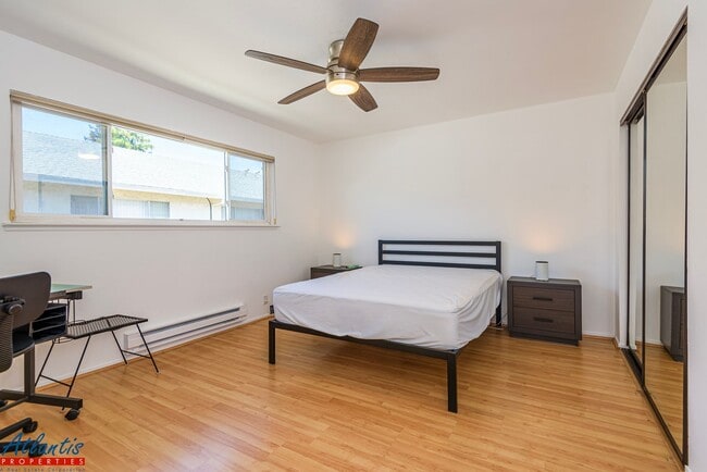 Building Photo - Lovely M.V. Condo | Furnished Option