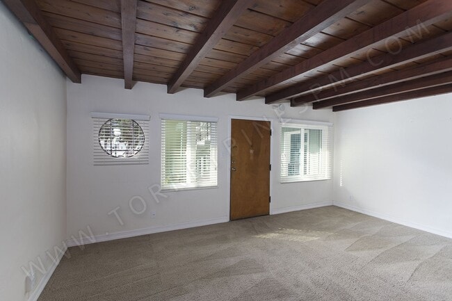 Building Photo - *OPEN HOUSE: 11/8 3-4PM* Point Loma 2BR wi...