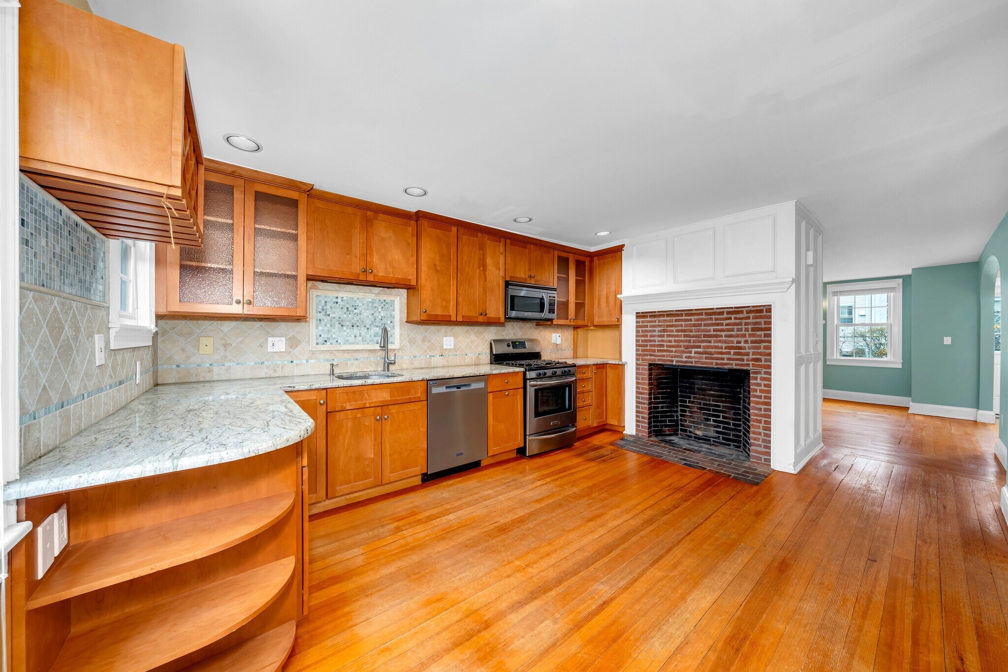 Building Photo - 4 Warren St