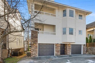 Building Photo - 567 Winton Terrace NE