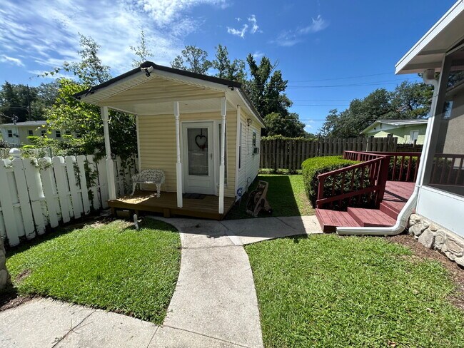 Building Photo - $250 Off Your Second Month's Rent + $250 Referral Bonus | Charming 3-Bedroom Home in Tallahassee