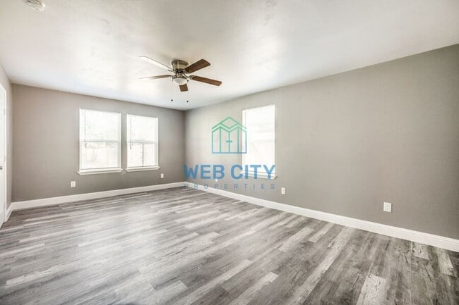 Building Photo - 508 S Jesse Lee St