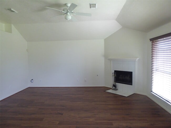 Building Photo - 3522 Sheldon Dr