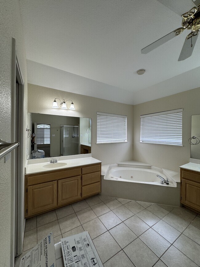 Building Photo - 7033 Bevington Dr