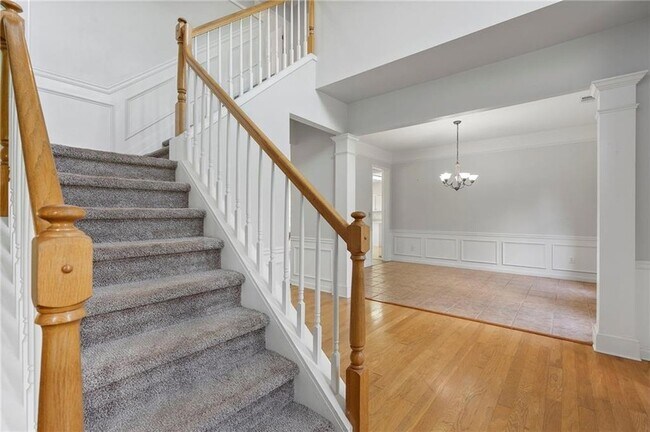 Building Photo - 7810 Brookwood Way