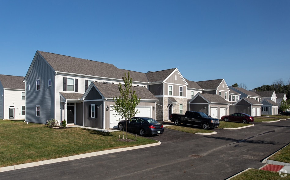 Building Photo - Jerome Grand