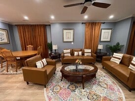 Building Photo - 10 Brunswick Ave