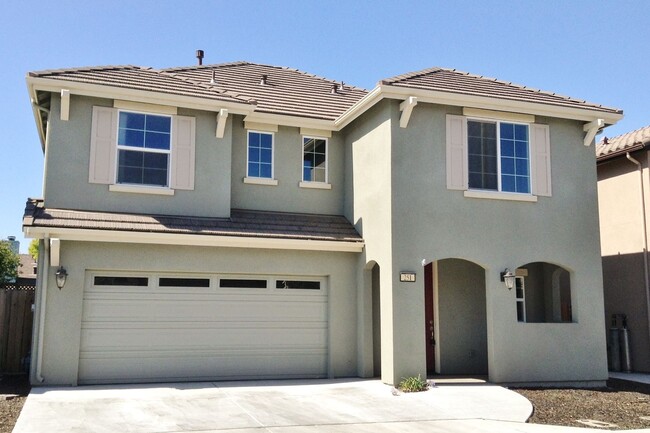 Primary Photo - 4 Bedroom Home in Hollister