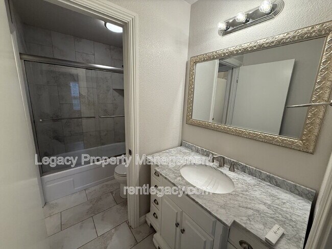 Building Photo - 2298 Sierra Blvd