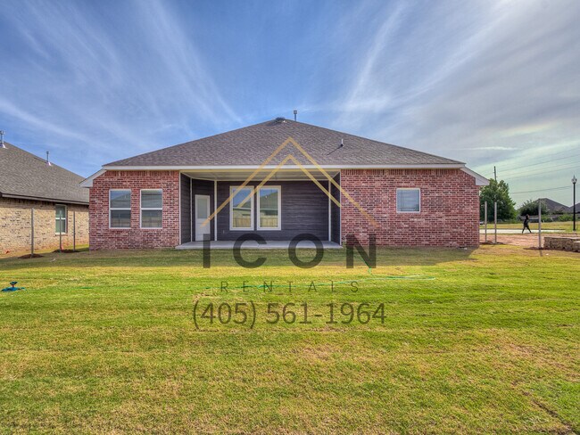 Building Photo - 4512 Oasis Ln