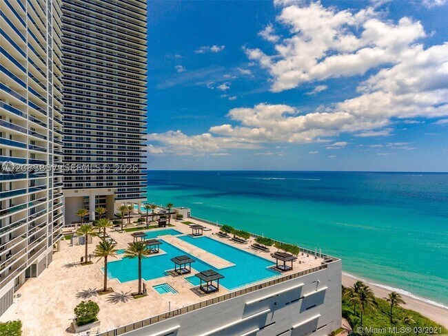 Building Photo - 1850 S Ocean Dr