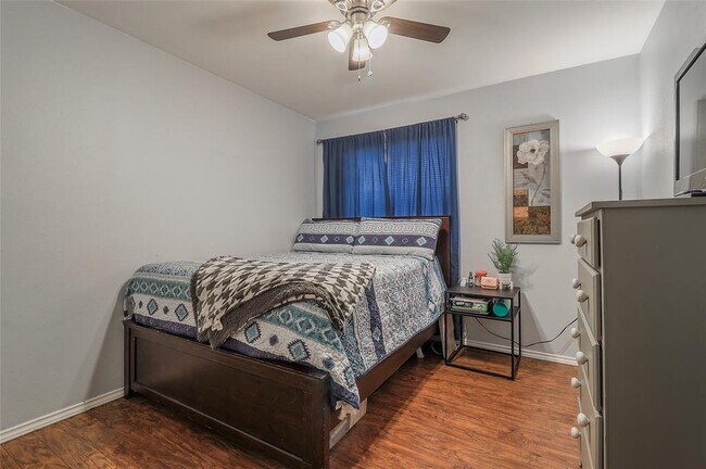 Building Photo - 1705 Friars Tale Ln