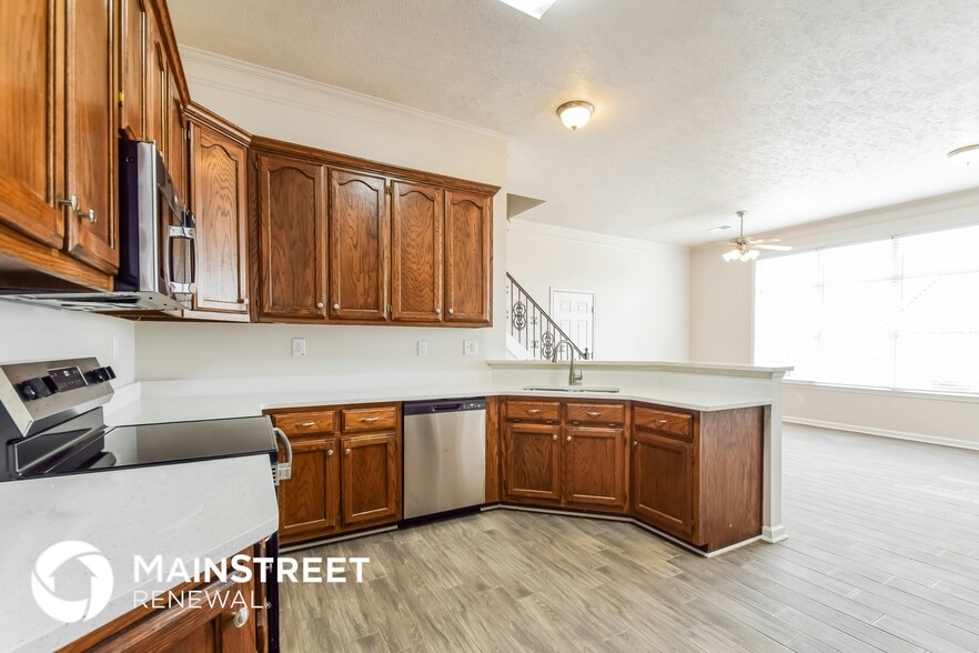 Building Photo - 4181 Amherst Dr