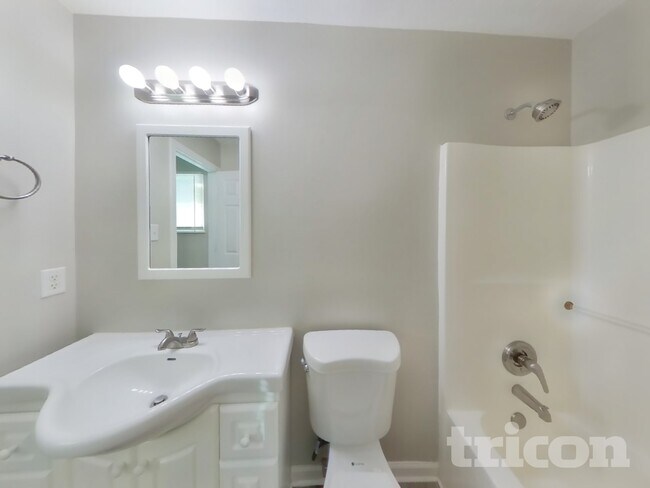 Building Photo - 1922 Kingen Dr