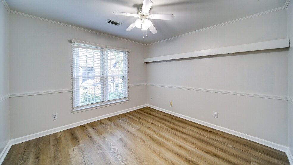 Building Photo - 680 Evening Pine Ln