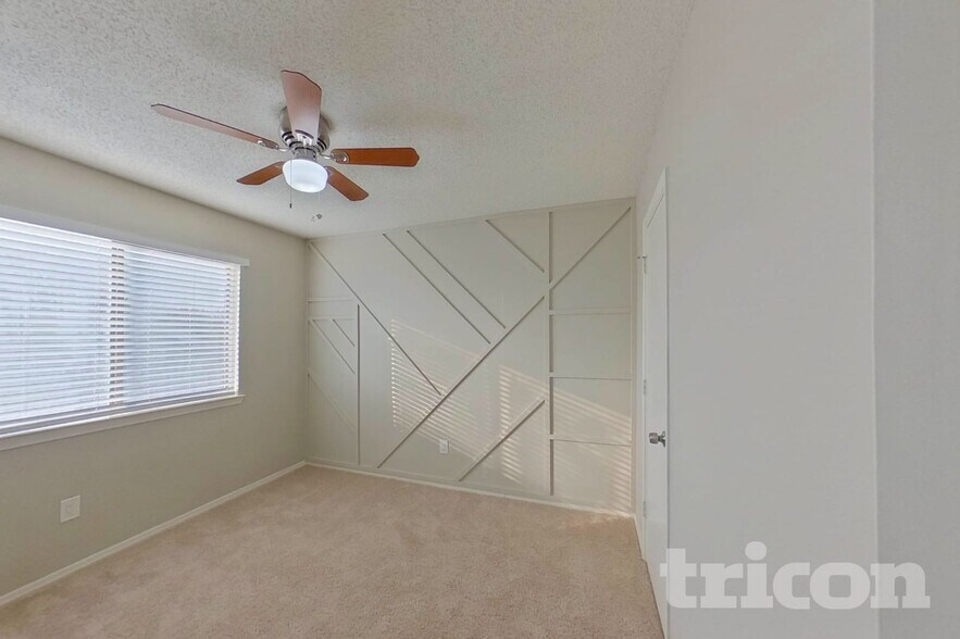 Building Photo - 2116 Stein Way