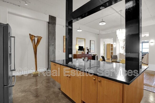 Building Photo - 505 Tennessee St