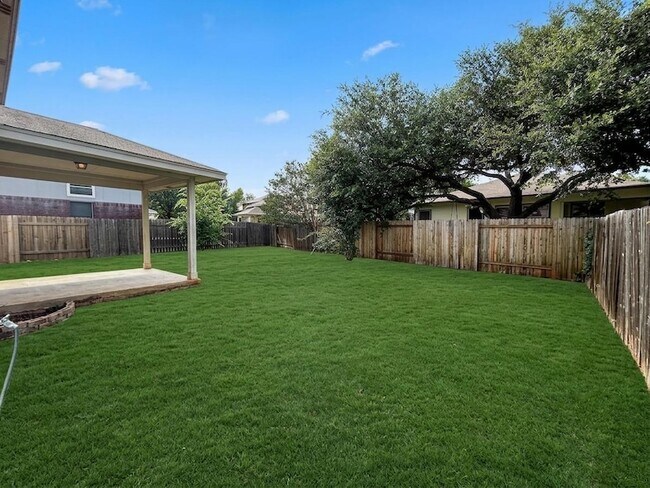 Building Photo - 909 Settlement Cove