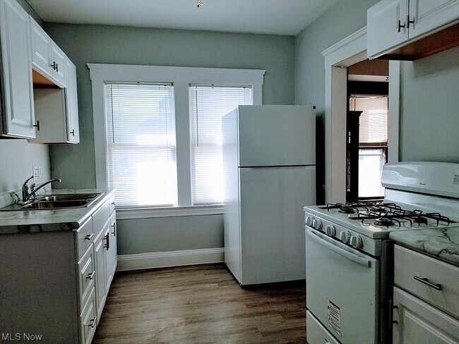 Building Photo - 4249 W 50th St