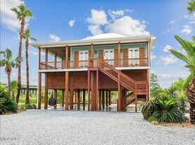 Building Photo - 218 Front St