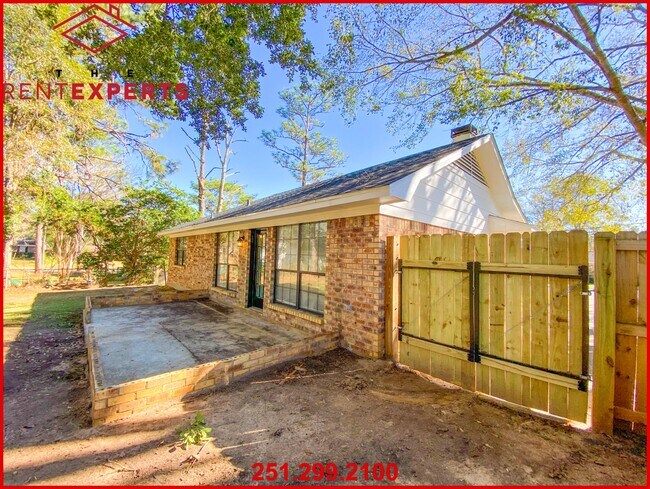 Building Photo - 1075 Seven Hills Curve S